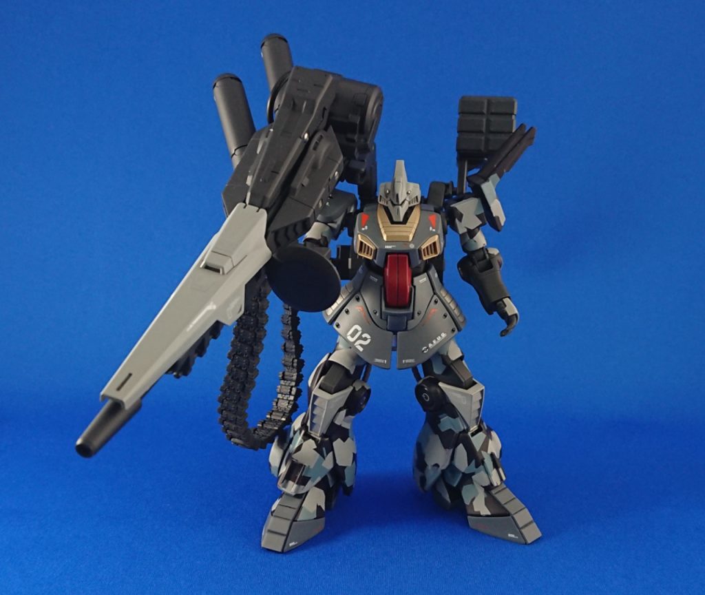 正面。全体的に様々なグレーを使ったのですが上手く纏まったと思います。