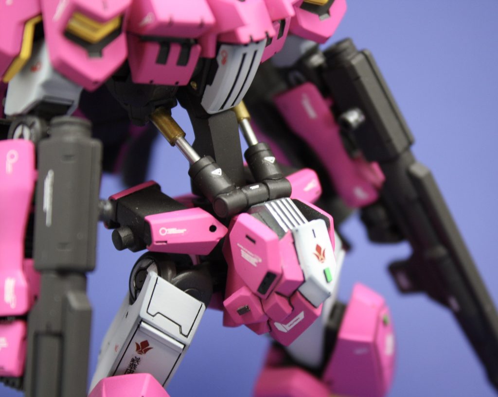 ・腰部シリンダーは新造し、排熱機関的なモノも埋め込みました