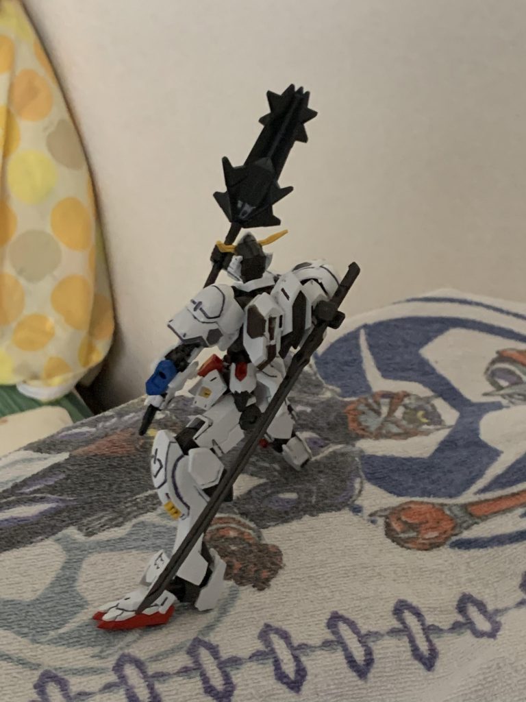 刀を斜め掛けにした方がかっこいいですね👍