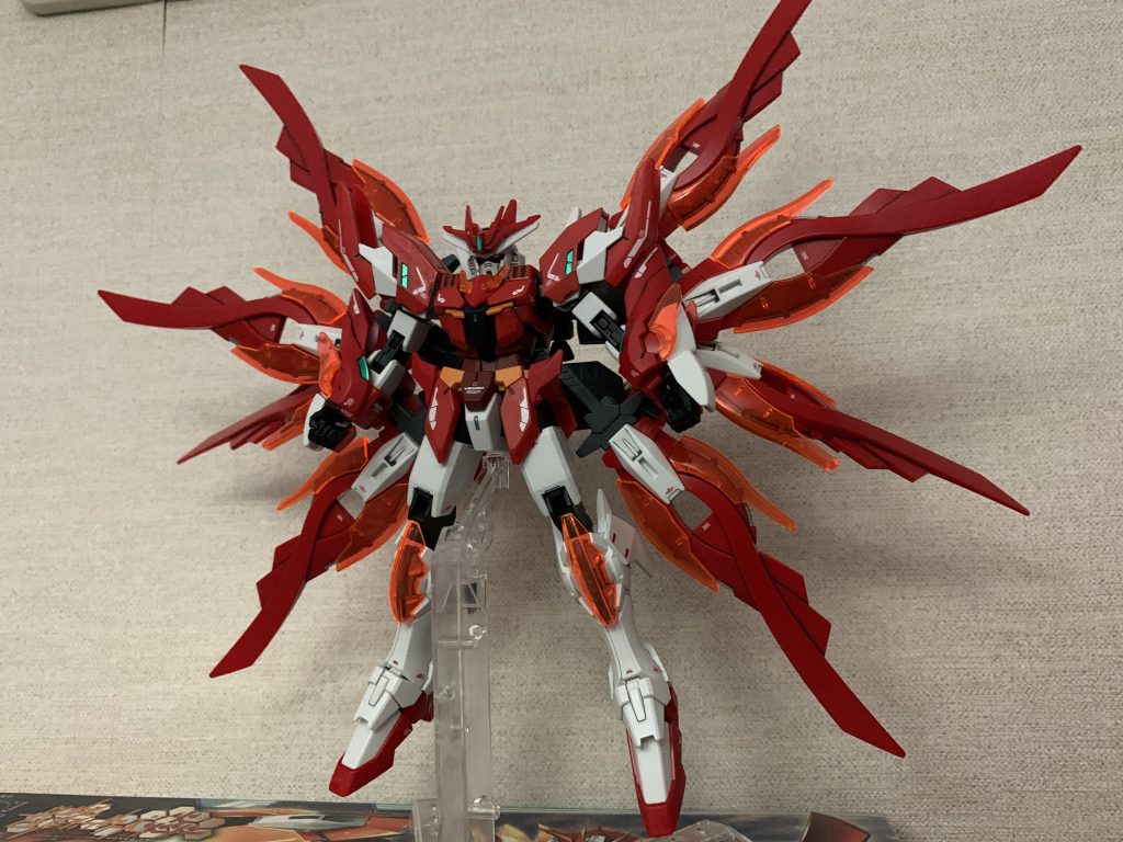 背面ウイングを全面展開し、最大稼動状態［プロミネンス・エクスプロージョン］！！