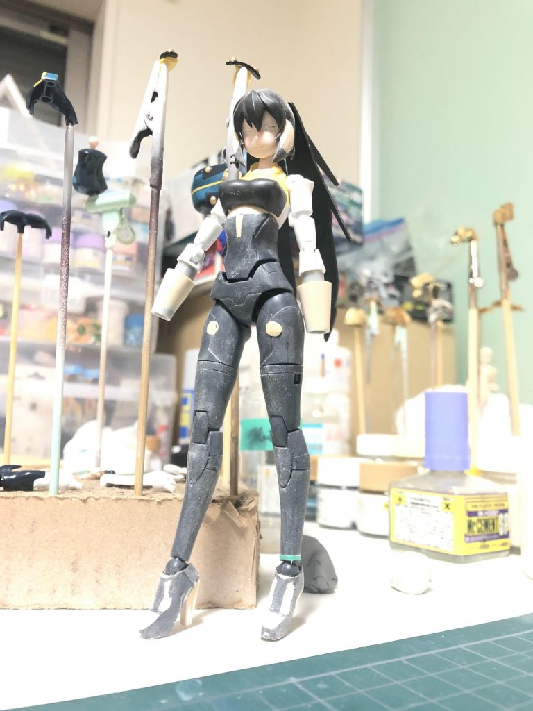 （加工箇所）
首とアンダーバストの角度変更、前髪頭頂部の減量、もみあげの増量、顔のドールアイ化、腕の減量、胴体のボタン付け、足のディテール消し、ハイヒール化、親指の位置変更
（布）
裏地用生地、ジョーゼット