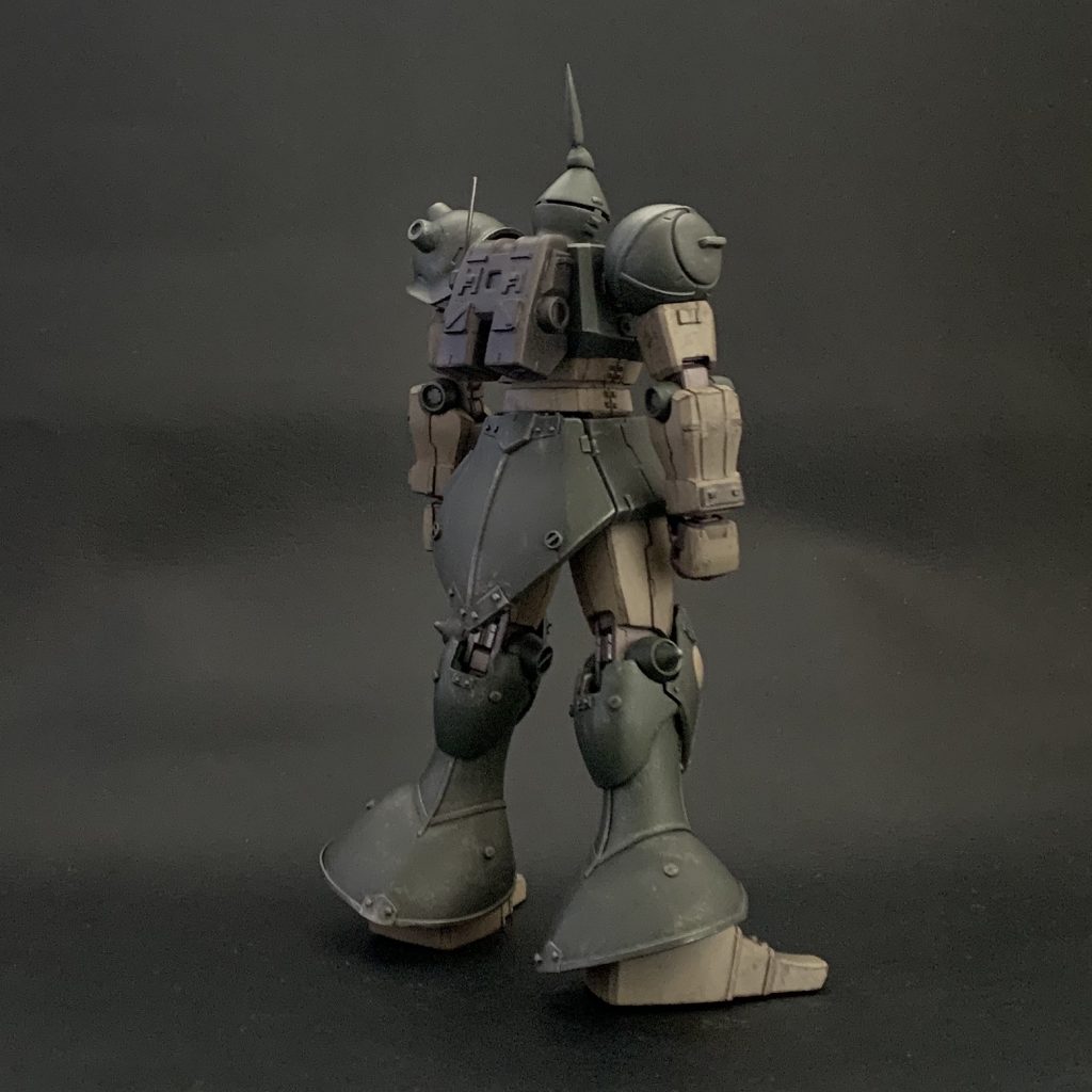 2体目ということで、ディテールが前作と被らないように気を付けつつ、プラ板貼り貼りでマッシヴな感じに