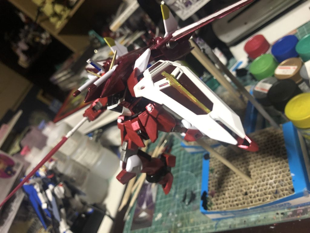 MG ジャスティスガンダムのパッケージ絵を再現
顔見えぬ！