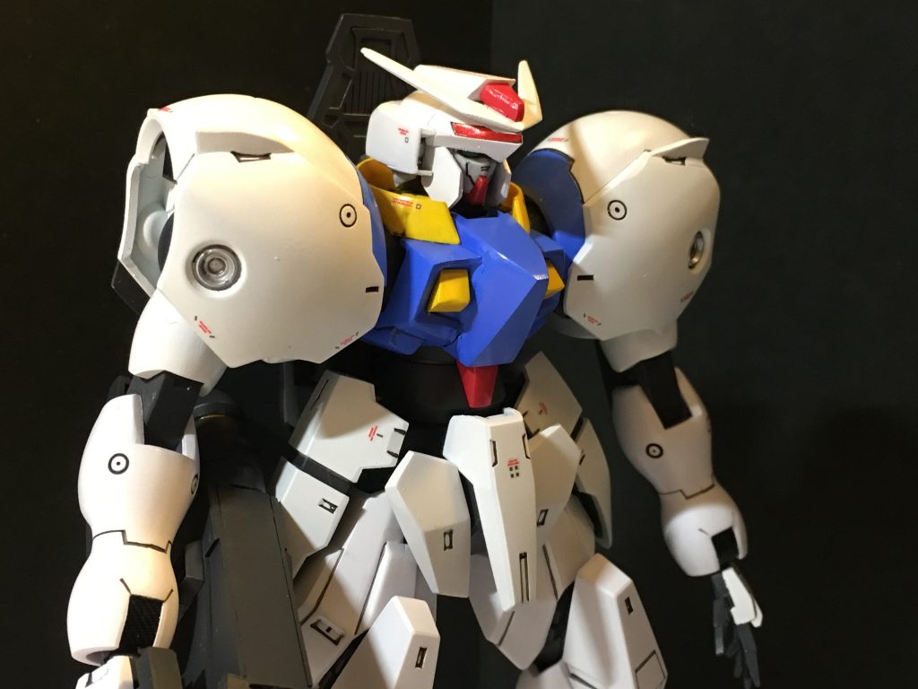 頭部はガデッサを基にスクラッチ。