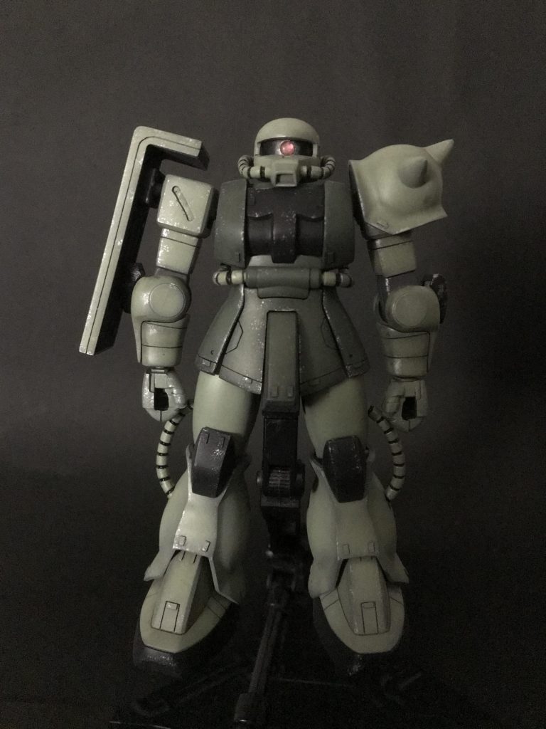 額の部分は0.5ミリ貼って幅詰めしてます。
黒立ち上げ塗装です。
ウェザリングはチッピングとウォッシングです。