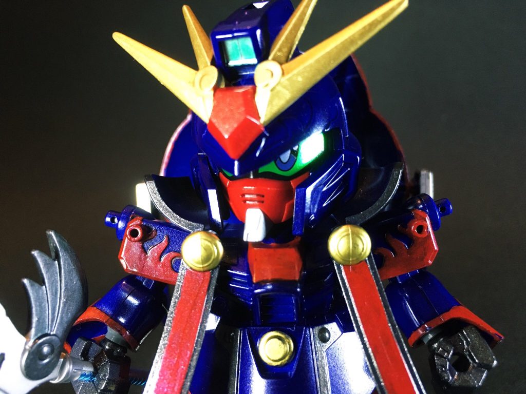 三国伝「典韋アッシマー&賈詡アシュタロン 攻城兵器セット」のキットより、賈詡アシュタロンを製作しました。
『冷徹なる暗殺者』の異名が示す通り、暗殺者形態への差し替え変形が再現されています。