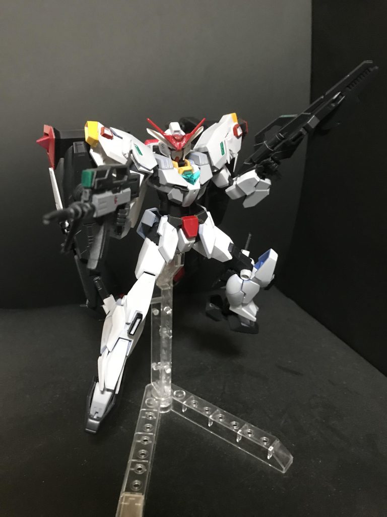 コアライフルとスティグマトの二丁持ち本家ハイペリオンと違ってこの機体はこれがデフォルトです