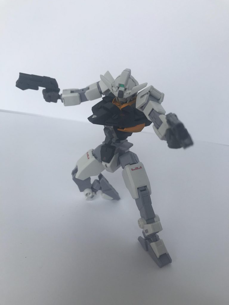 コアガンダム時はショートバレルが主武装になります。への字スリットは好みで削ってます。