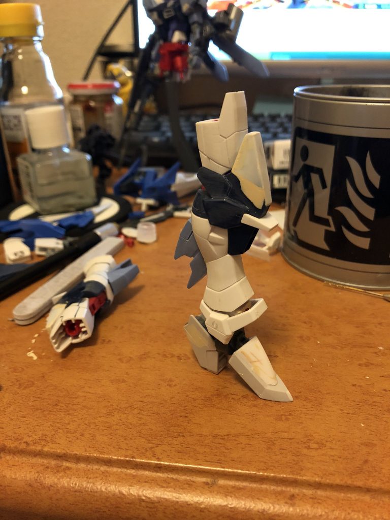 ヒールの部分はリバーシブルガンダムを使いました。