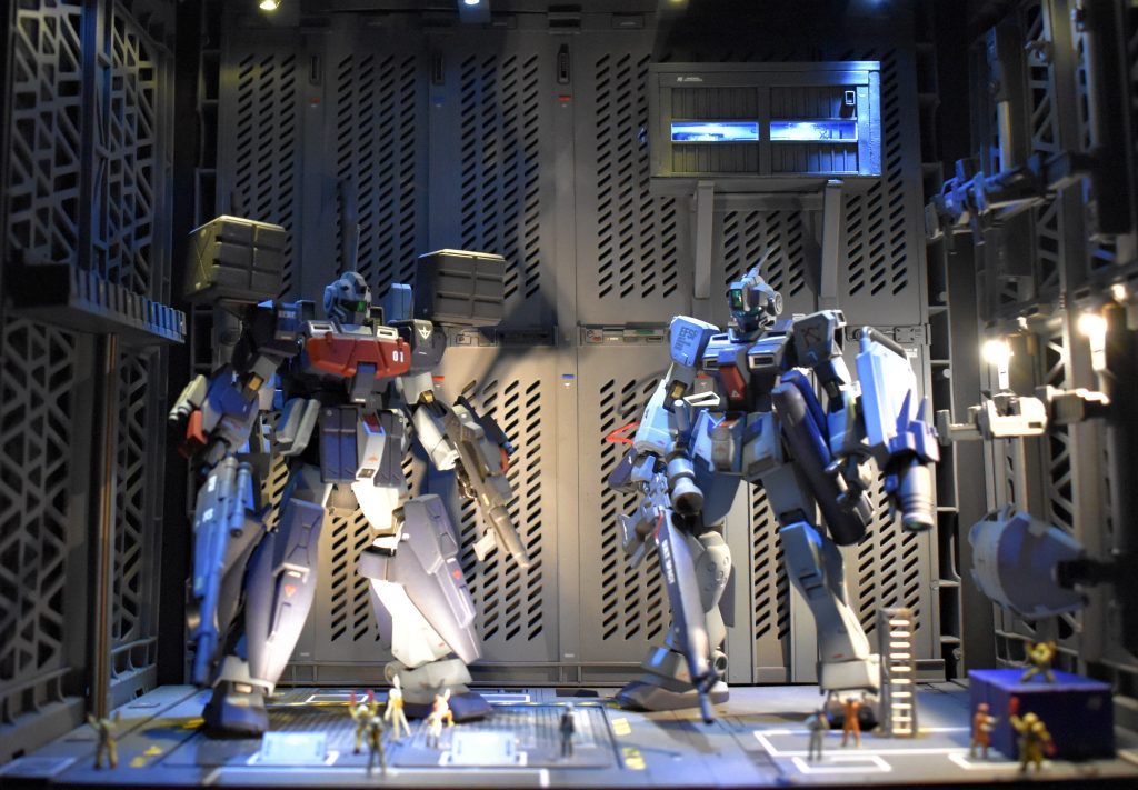 最後に2体並べて。
このガンプラからビルドカスタム沼にはまっていきました。