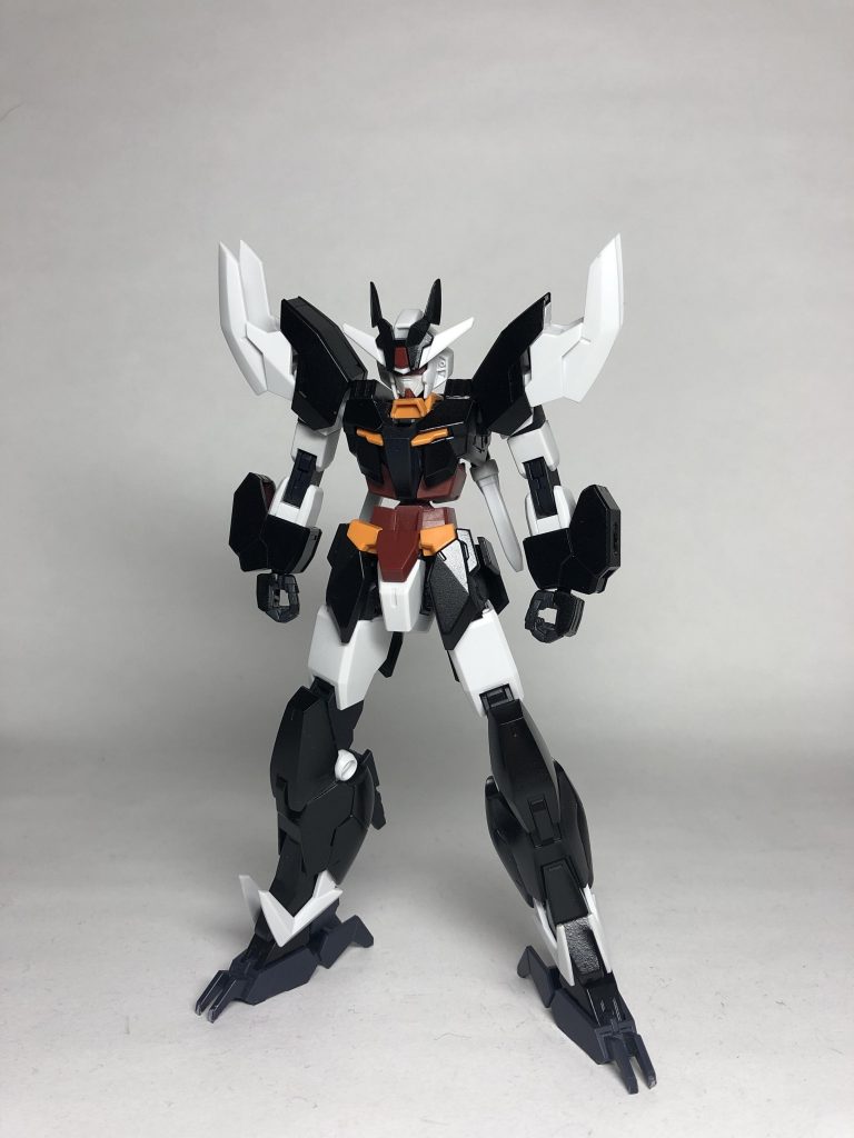 闇堕ちモード
ゴールドの下地に缶スプレーの光沢ブラックを吹きました
ちょうどこれを作っている時にサフを吹こうとしたらエアブラシが壊れてしまったのです(T . T)