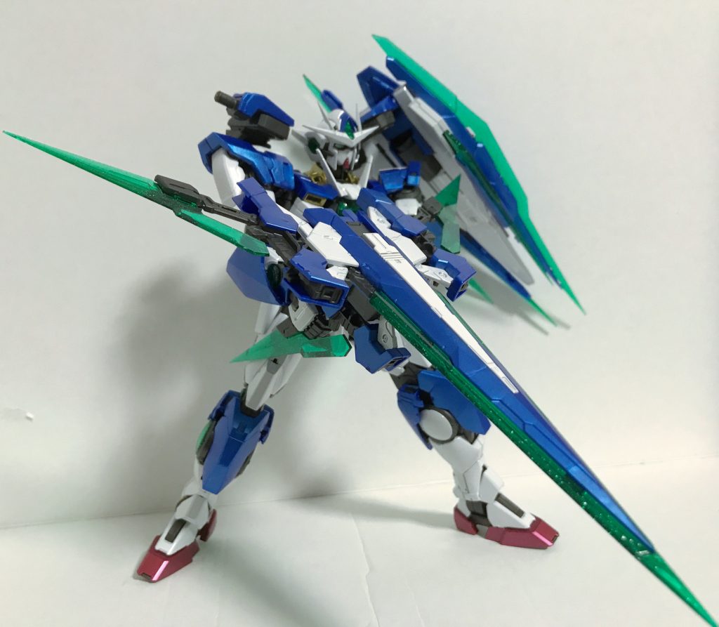 合体して銃になったり剣になったり、本当にガチャガチャ組み替えるのが楽しい。