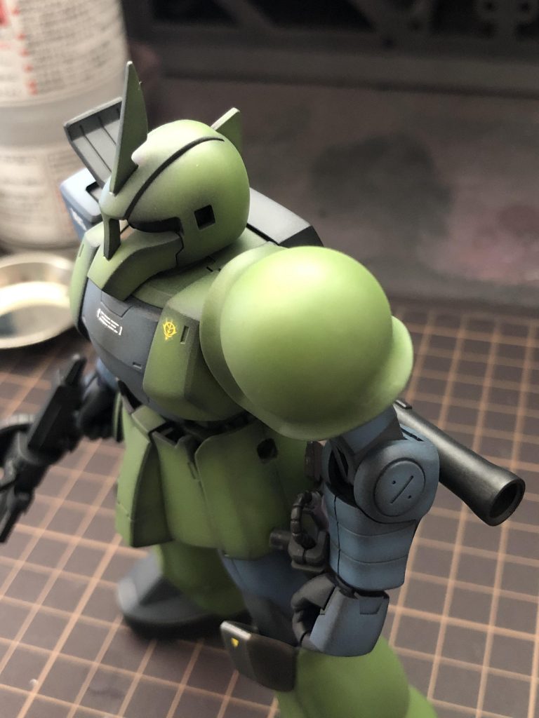 肩の合わせ目は消せましたが、脛はあまり…
要練習です。