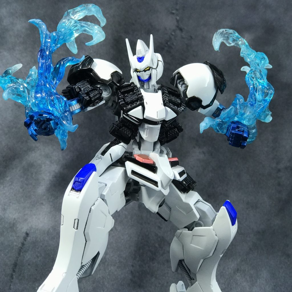 最後に、マキシマムドライブ発動状態。
魂エフェクトのブルーフレアを付けるために、腕をビルドバーニングと交換しています。