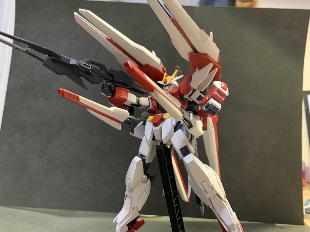 1番こだわったのはカラーリング。
PCの画像編集ソフトで色んなパターンの色の選択や配色を試し、このカラーリングとなりました(鉄板配色ですが)。