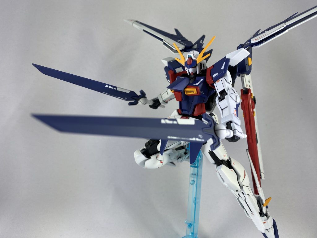 ソードも刃先を削りました。いかにも剣って感じに。