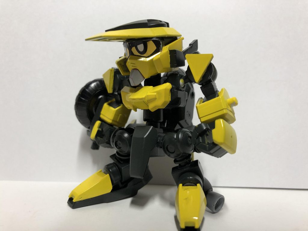 ラケルタノーマルモードです。
クロスフレームに装甲をはっつけた作りなので普通のSDより一回り小さいデス