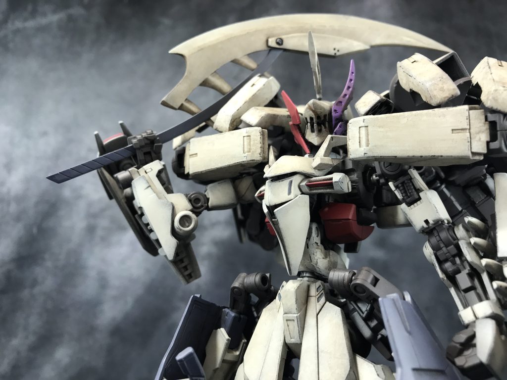 最後をただの剣で飾るのもアレなので、もう一度完成系を。
というわけで、
最後までご覧下さり、ありがとうございました!