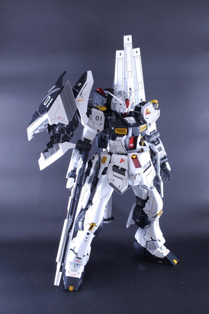 軽量装備になります。 RGなので組み替えて色んなスタイルで遊べるようにしてます笑