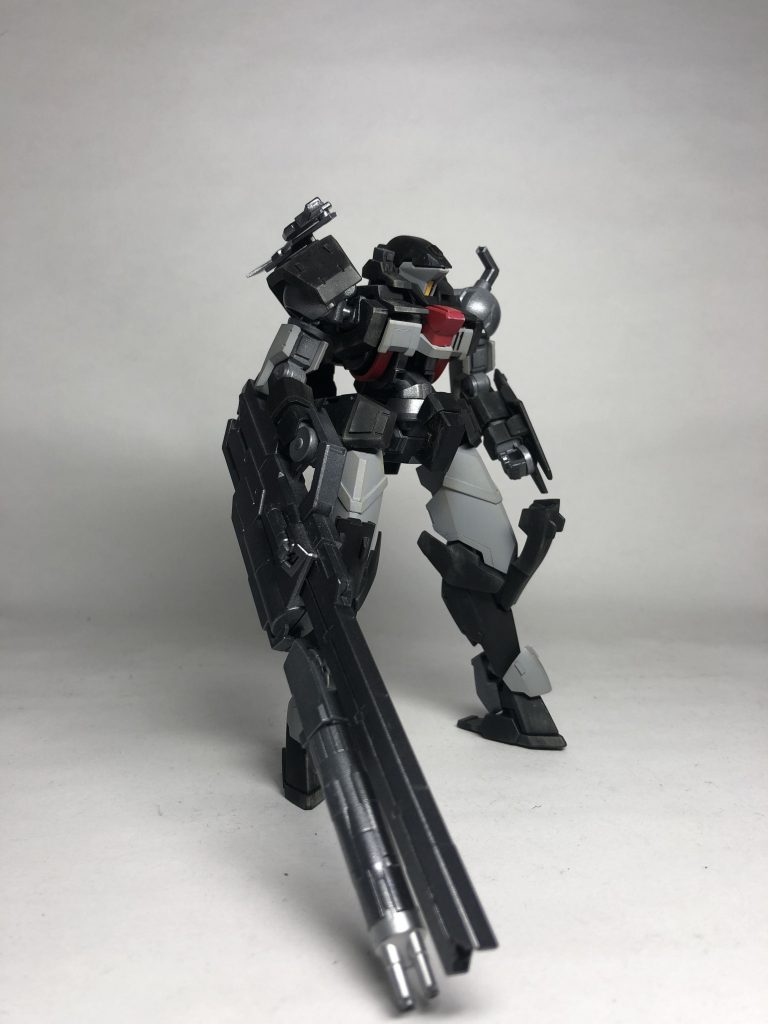 そしてこれがこの機体最大の目玉
短期決戦仕様
大型レールガンとガトリングを合体させ
て一斉に敵機に撃ちこむ。遠距離射撃や拠点防衛の際にも使用される。
ここからは自然光で撮影してした写真をいくつか