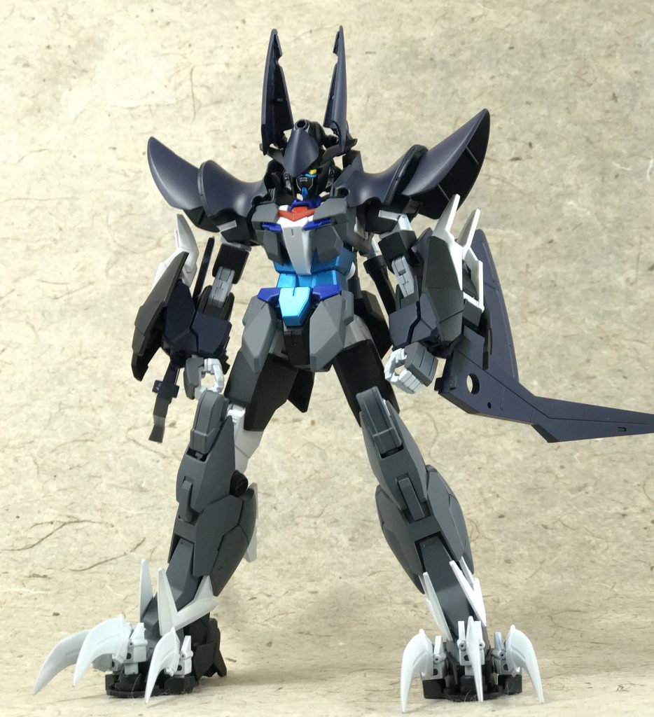 はいでは、まずハンブラバットガンダムから。

ハンブラビとコウモリをモチーフにしたアーマーです。索敵・妨害に特化した性能です。