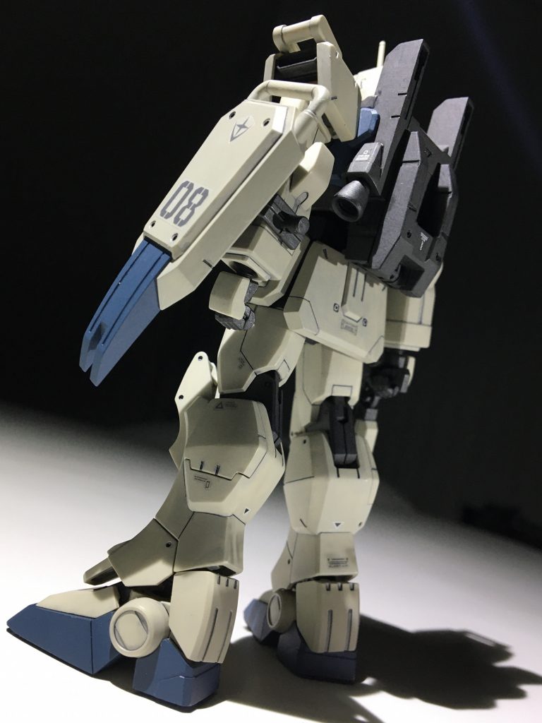 基本色はバフに白を混ぜて。青はミディアムブルー原色。