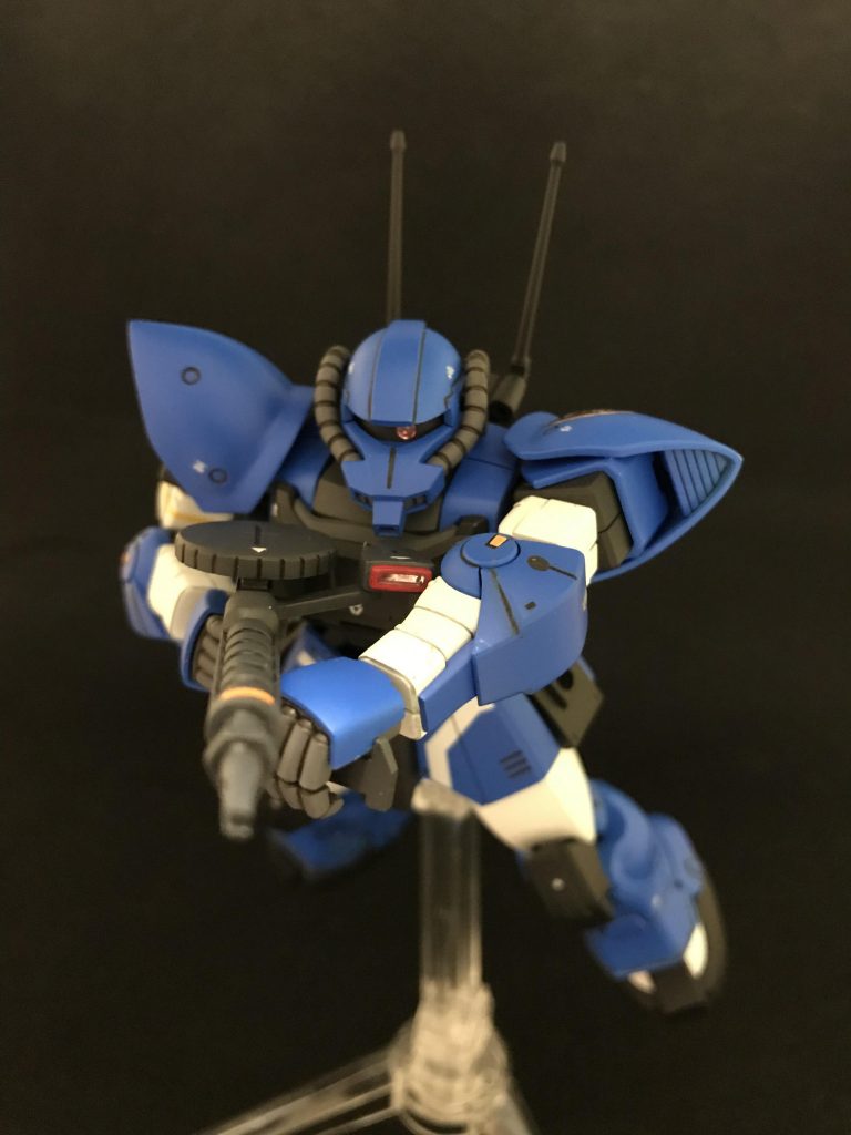 ザクマシンガン改。戦場の絆登場時にこだわるなら、クラッカーまで用意しなければならないですね。しかし準備した所で一緒にディスプレイする良いアイデアが思いつかないです。投擲するシーンくらいでしょうか。