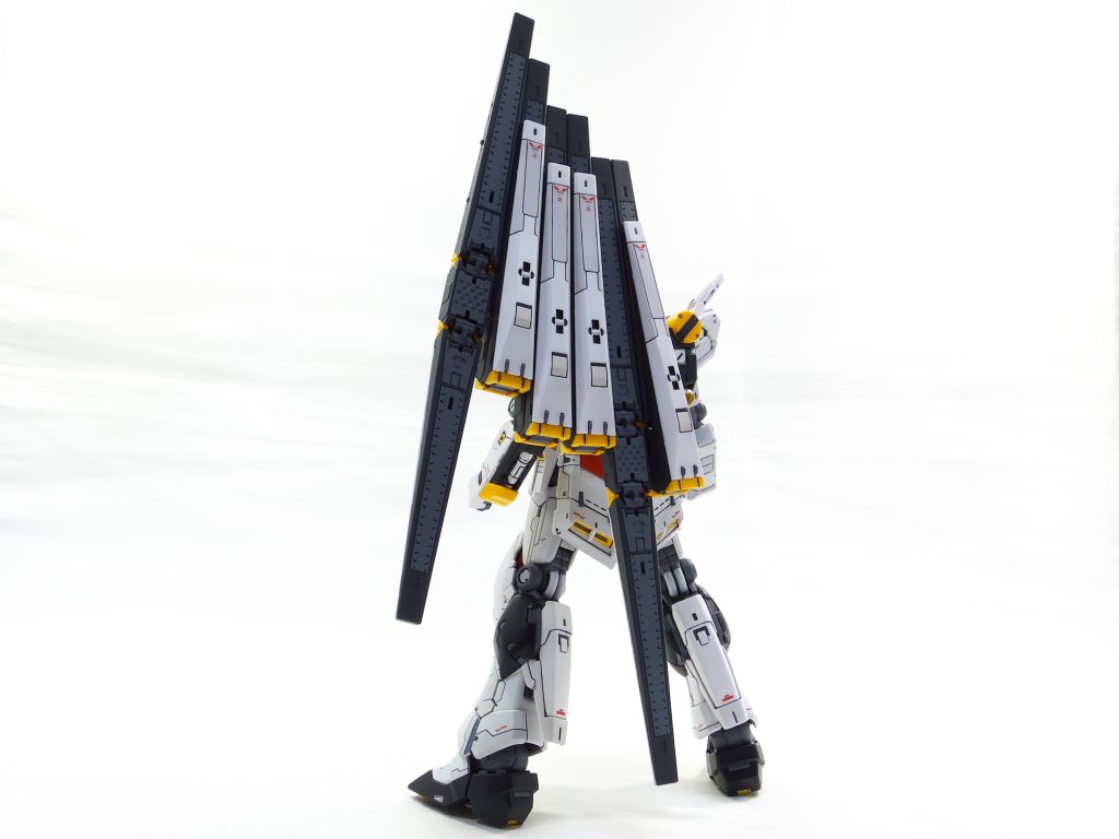 RG νガンダム–3枚目/制作者：guplafactory