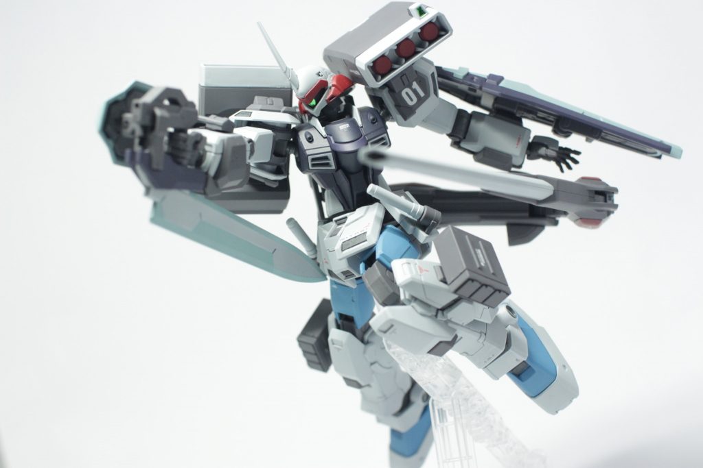 ゲームでは別武装扱いなんでできませんがライフルモードも可能です。