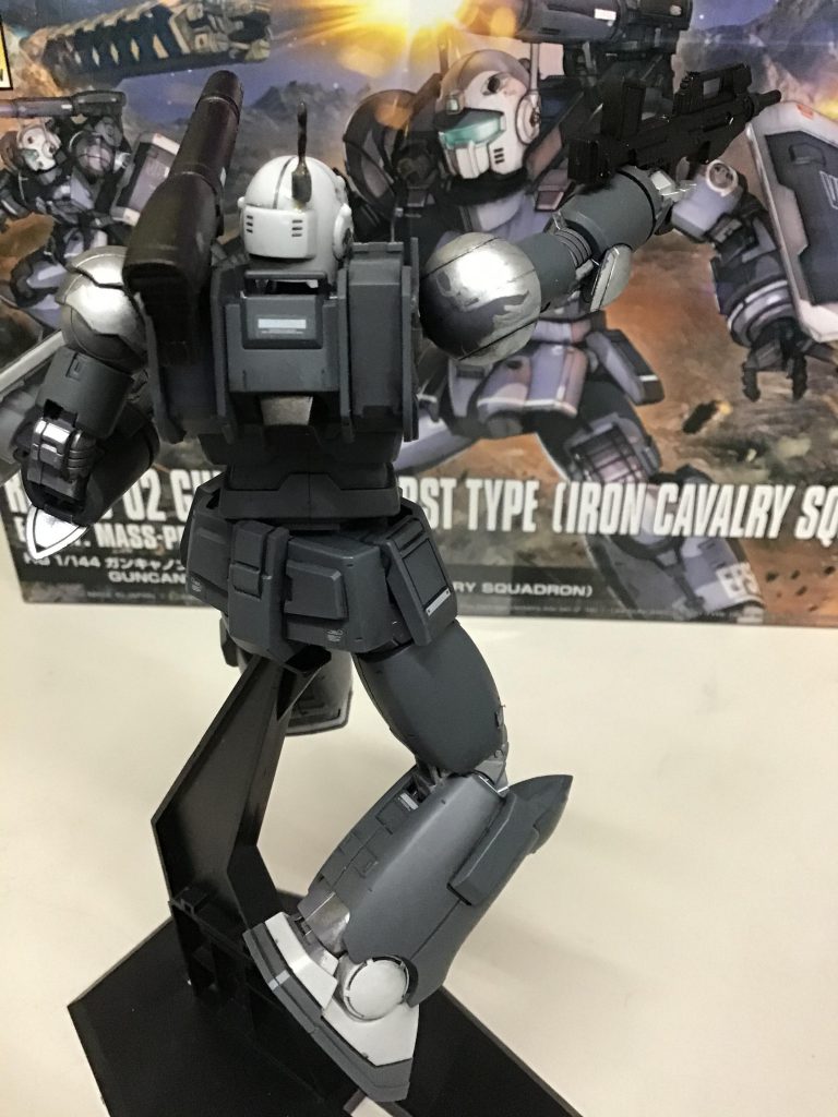 アンテナは両脇に立っていたのがニコちゃん大王みたいだったので切って1本に変えました。