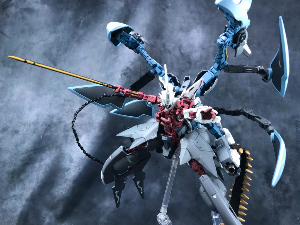 合体後の名前は「ガンダム雷天斬魔」

モチーフは雷神。ジャパニーズサンダーボルトデーモン（適当）。

後付けですが、実は斬魔は赤鬼、銃魔は青鬼モチーフも入っていました。ツノと色くらいですが。

というわけで、斬魔&銃魔でしたー
