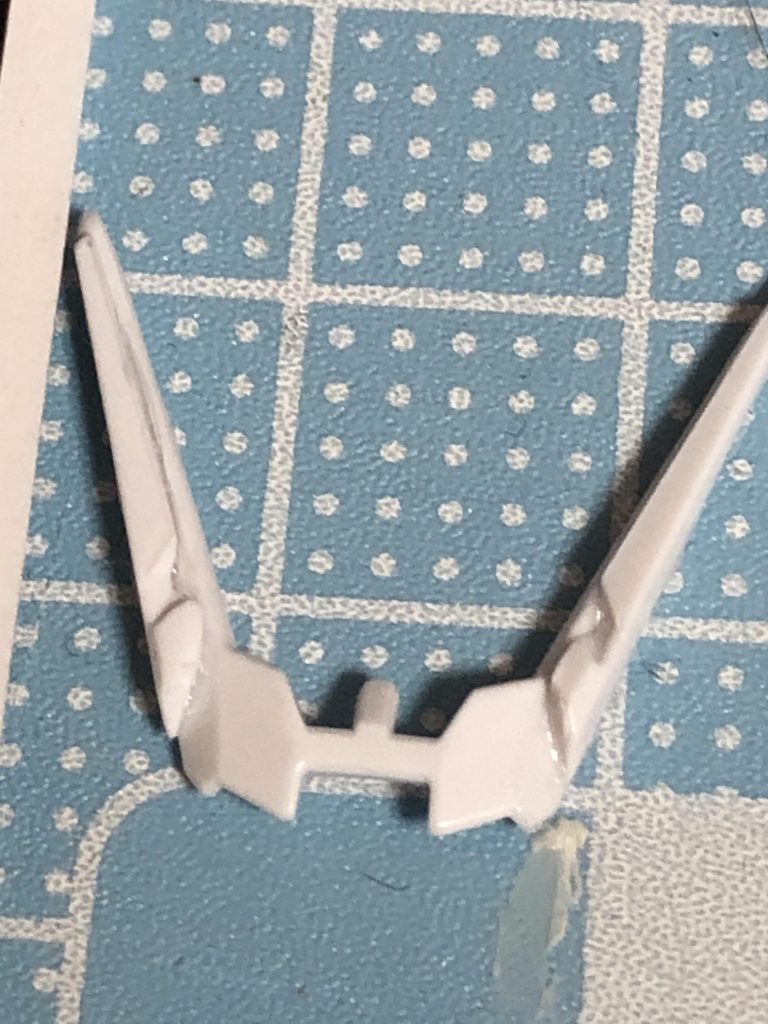 アメイジングのヘッドセンサーにフリーダムのものを切って貼り付け。