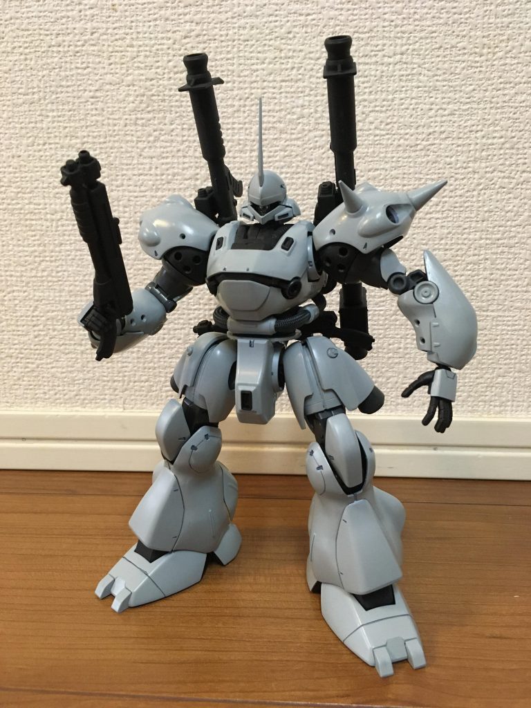 迷彩にする前のものです。ムラやら、スミ入れとか、ひどい質です…。