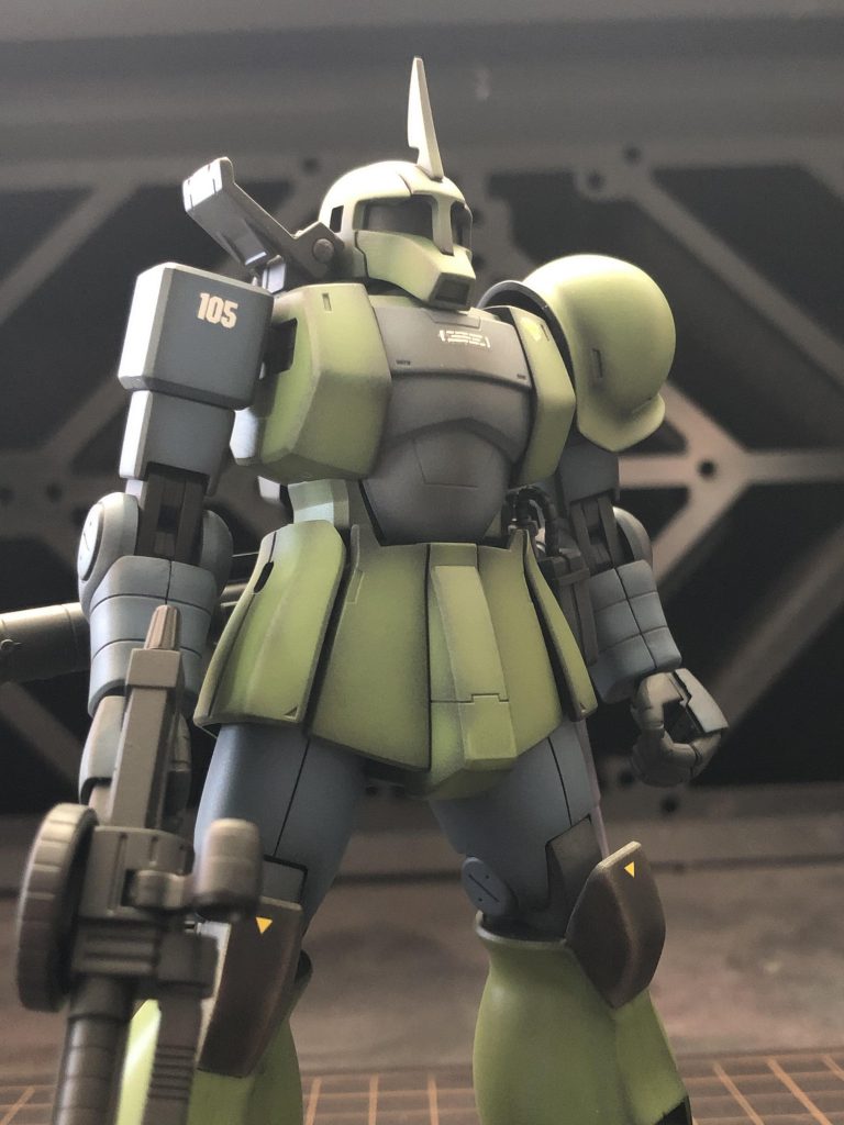 モノアイはなし。
この雰囲気が良いなと思ってあえて。