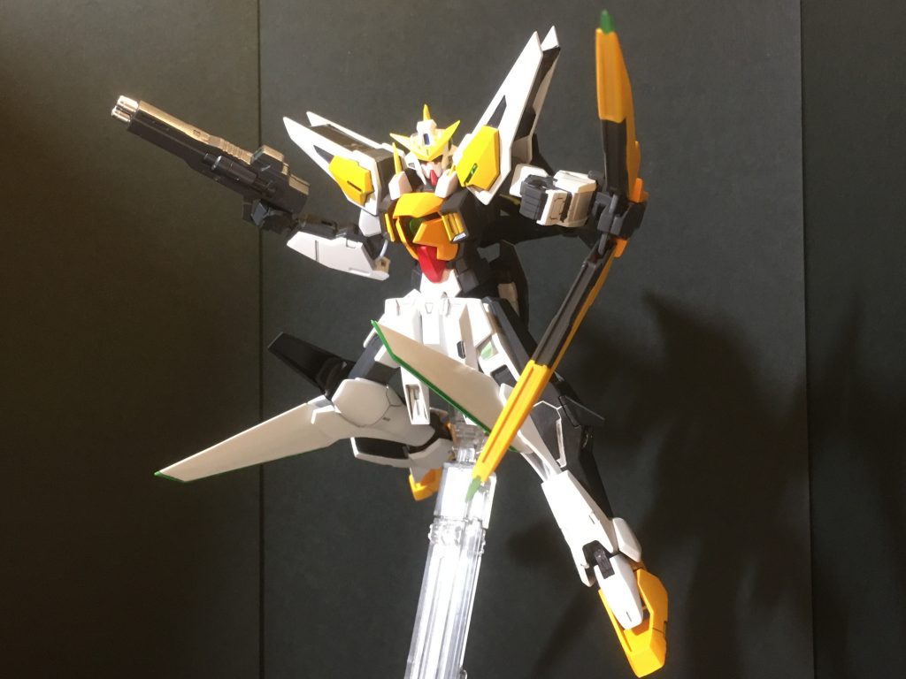 シールドはクロー展開可能!キュリオスには外せません!