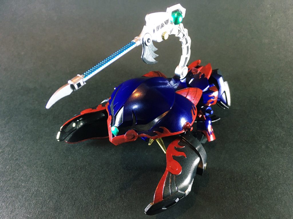 同梱の典韋アッシマーと同じく、変形で遊べるプレイバリューに富んだキットに仕上がっておりました。
最近では『ガンダムビルドダイバーズ』作中にて、SDガンダム使いのフォース・le chat noir(ル シャノワール)のメンバーであるテラさんが愛用されていた事から画面で動き回る姿を垣間見る事が出来ました。