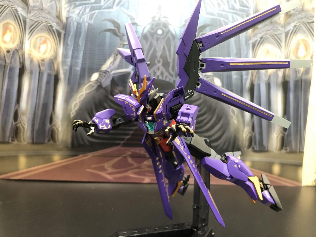 なるほど、少しはできるようだな…
であれば私も少しは力を出すことにしよう。私が竜王と呼ばれる所以(ゆえん)を思い知るがいい!