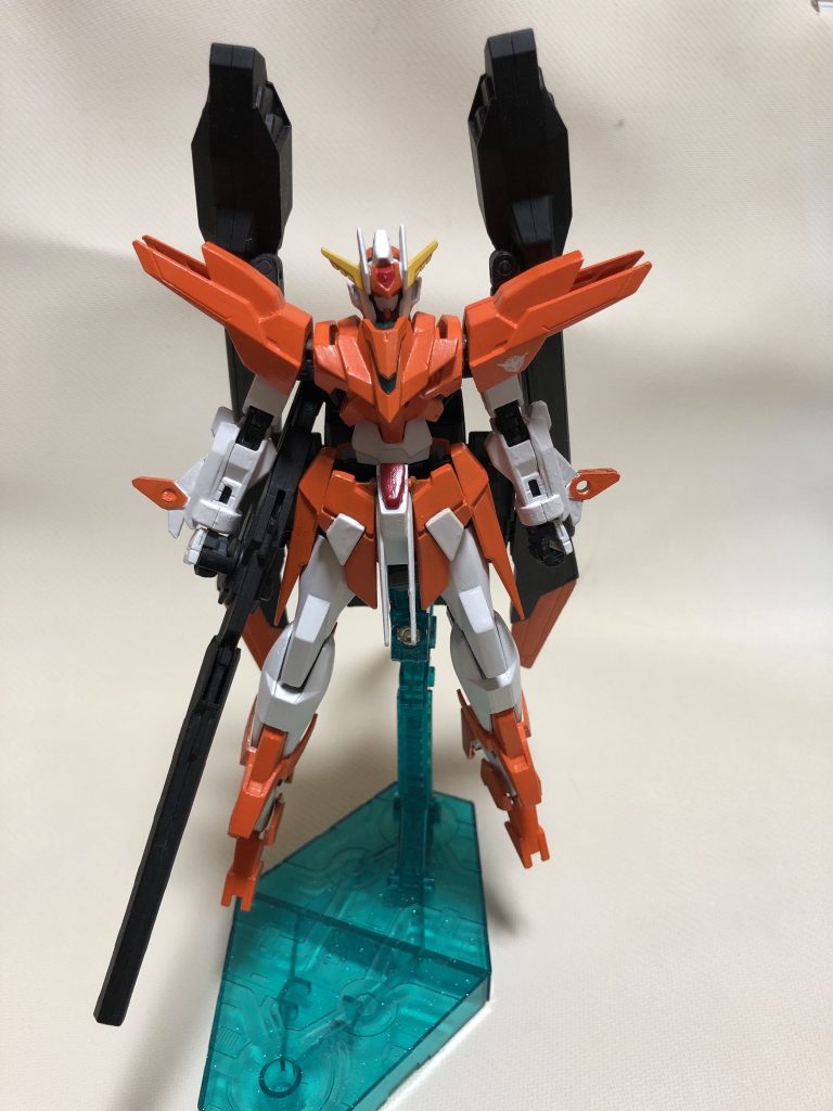 正面。
上半身はトランジェント、下半身はAGE2マグナムがベースです。