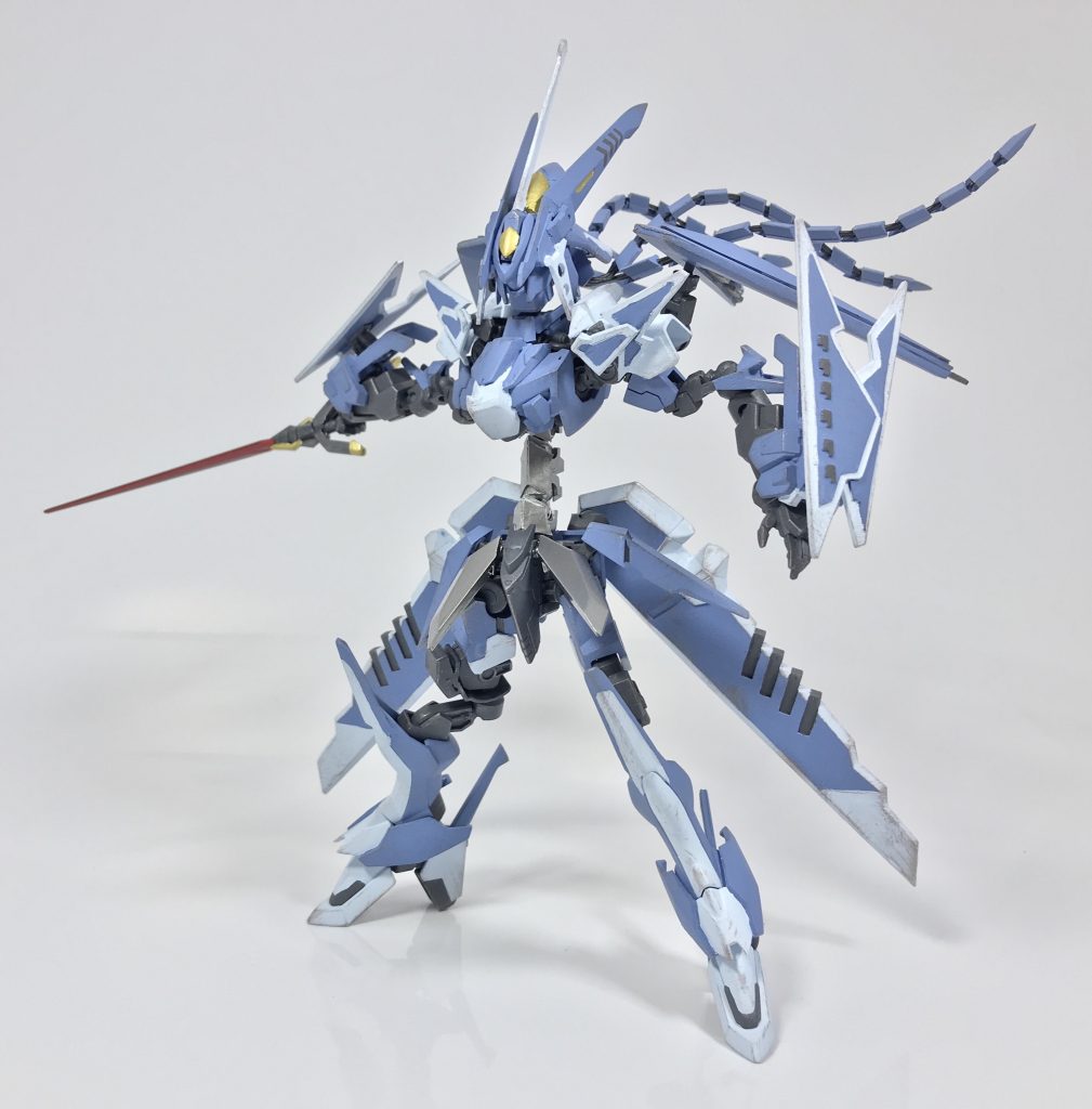 ディストーション・ブレード・ブロウのアクションイメージでした☺️

今回はダンボール戦機のレイピアを小改造してそれっぽい形を作っています。