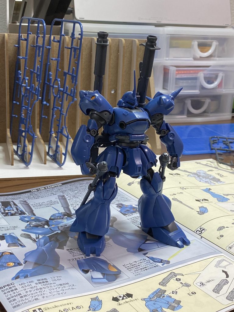 仮組み直後に撮影。
元がカッコいいですよね!