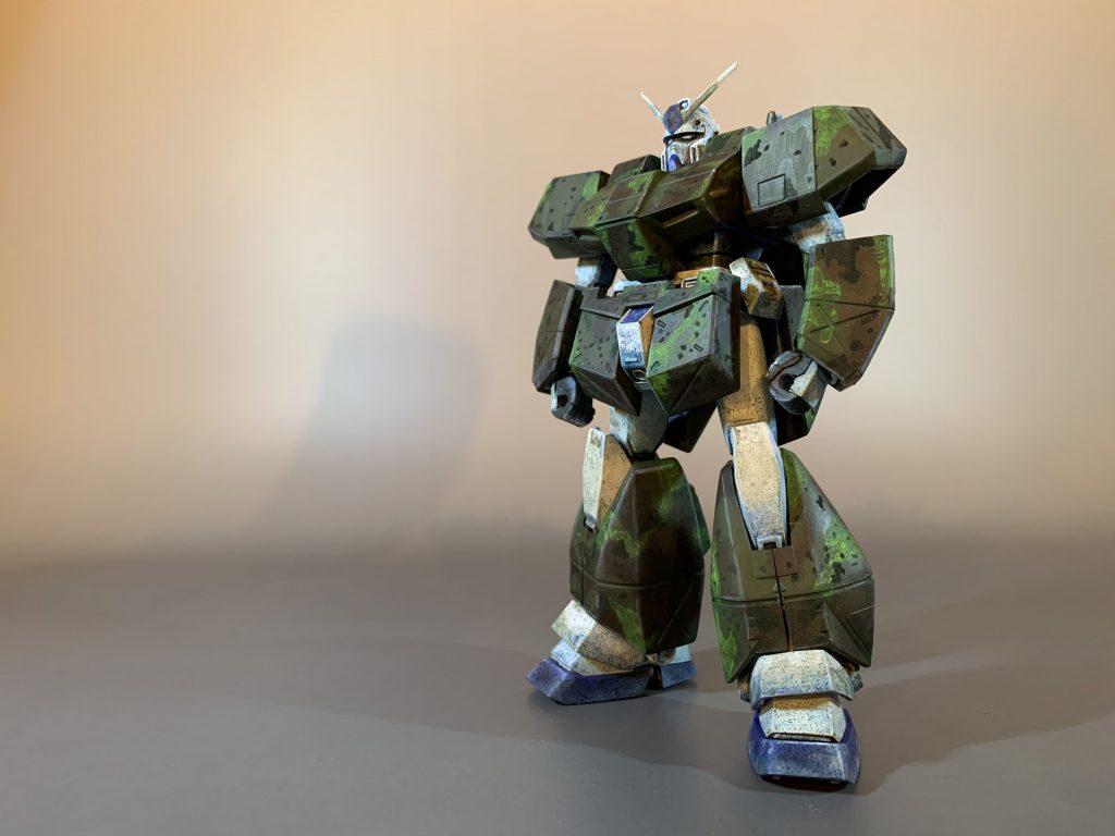 チョバムアーマーの迷彩塗装も近藤先生の画集を参考にしました。