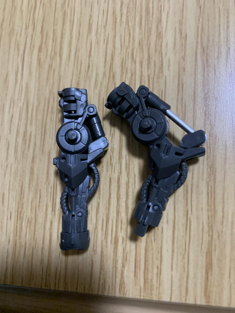 腕のシリンダー