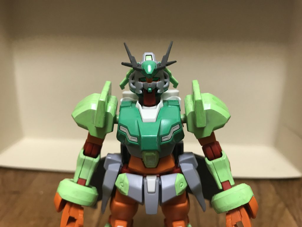 性能DG細胞を使用した機体でありながら、「本機がダメージを受けると、そのパイロットにもダメージが伝わる」というDG細胞特有の欠点は解消されている。同時期に開発されたハイペリオンガンダムとの違いとして、本機は武装と特殊能力を用いた攻撃能力に特化している。アンリミテッドエンジン本機の動力源として搭載されている永久機関であり、エネルギー生産量はインパルスガンダムと同等以下と低めである。攻撃能力高い格闘能力に加えて、両腕部と両脚部にはエネルギー増幅装置「高エネルギー収束機器」が内蔵されており、パンチやキックなどの打撃の際に起動する事で、腕部や脚部に高エネルギーを纏い、パンチやキックの威力を大幅に引き上げる。実体兵器を無効化するPS装甲やナノラミネートアーマーをも粉砕できる威力を誇るが、一度の起動だけでも膨大な電力消費が必要になる為、一撃離脱戦法や必殺技として使用することが望ましい。機動力・飛行能力G-アルケイン特有の変形機構は廃止されているが、機動力と運動性は高く、回避性能にも優れている他、大気圏飛行も可能となっている。ただし、飛行速度はフォースインパルスガンダムには一歩及ばない。防御力・耐久性本体装甲はルナチタニウム合金が用いられている為、耐久性が高く、高出力ビーム兵器やレールガンの直撃すら物ともしない。また、後述のデビルリキッドを纏う事で、陽電子砲すら耐えるほどの防御力を発揮する。