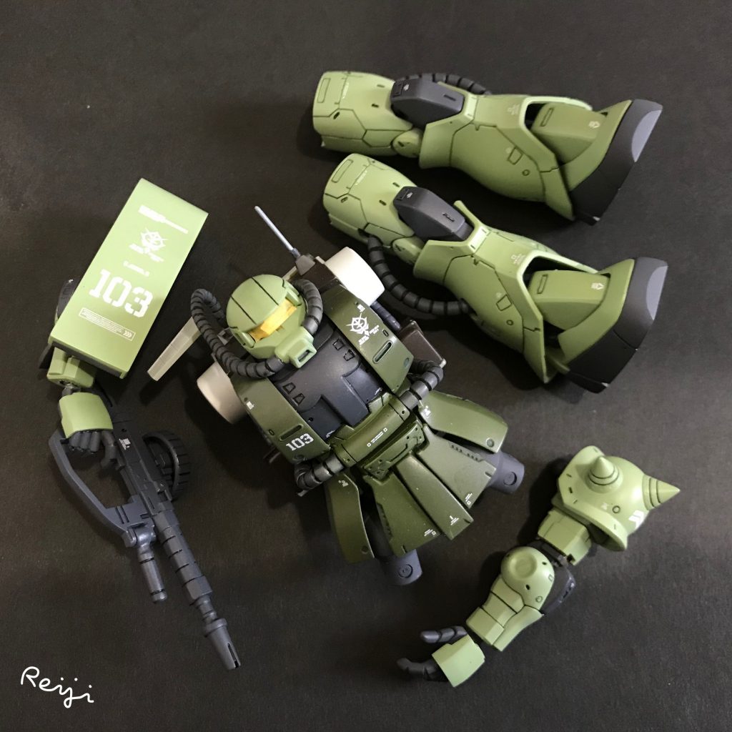 仕上げは同じくファレホのクリアバーニッシュを使ってます。