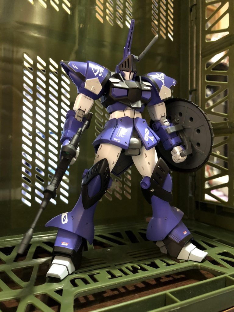 カラーは私のパーソナルカラーで👍🏻
近接戦闘な武装ではなくビームライフルを持たせました✨