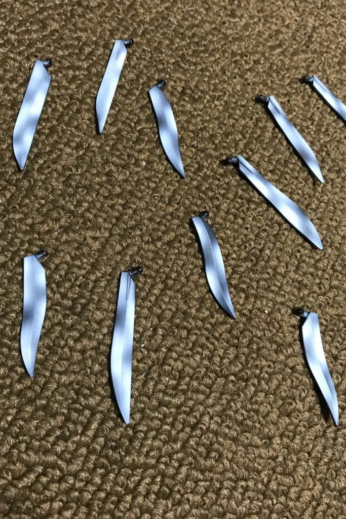 羽は光ってるように見える塗り方を。これメタリックじゃなくて白ですよ。