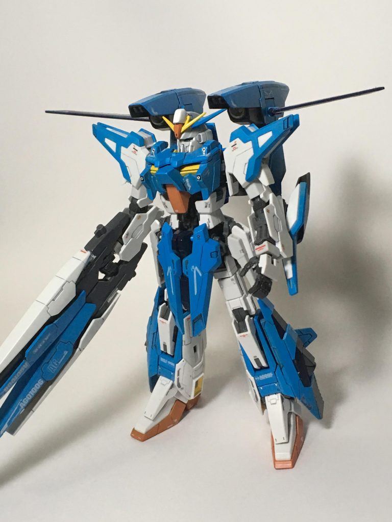 まずは素立ちから3枚、角度を変えながらご紹介します。