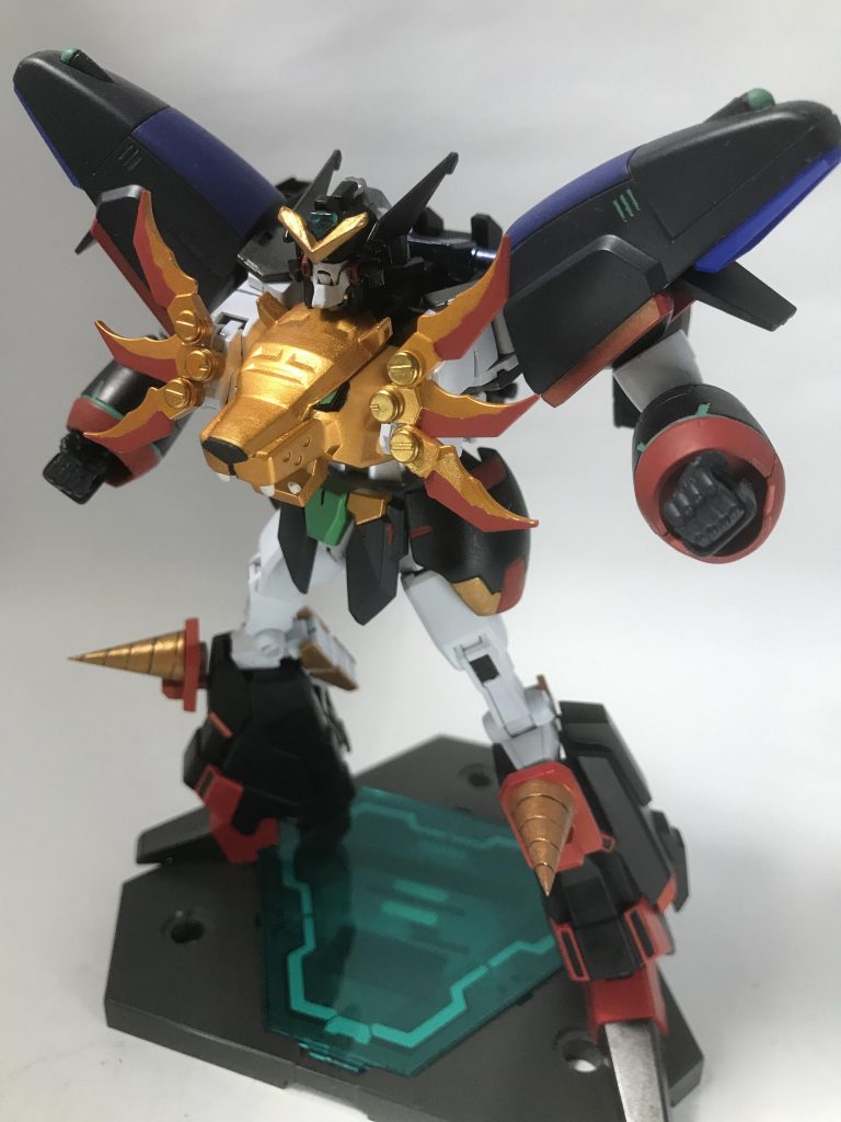 この合体形態はかなりの戦闘能力がある
しかも数分間なら身体中が金色に輝く
ハイパーモードのような形態にもなれる