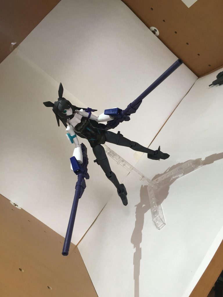 至近距離と言ったな?あれは嘘だ。展開してロングバレルにする事で長距離砲撃もできるよ