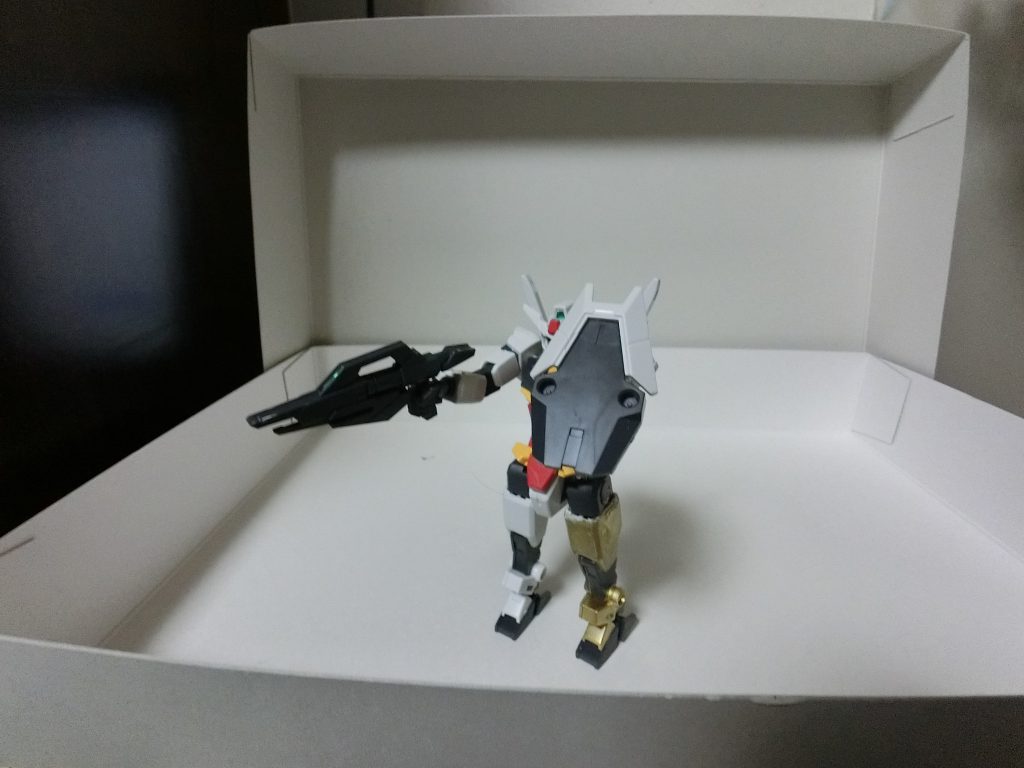 合体前。一部だけ金色なのはトライエイジカラー版にする予定だったため。